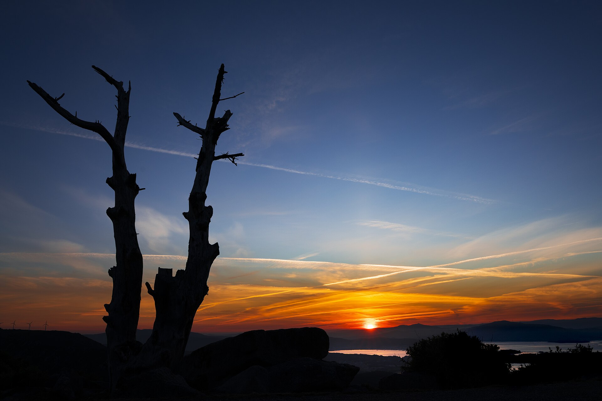 Atlantic light over the waters of the Ría de Arousa