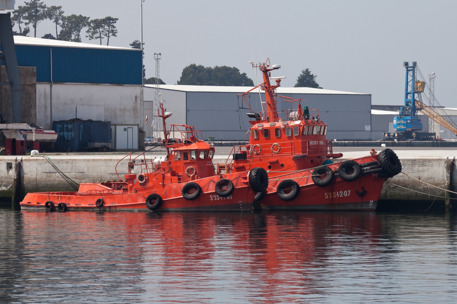 Bateaux amarrés dans le port de Vilagarcía de Arousa